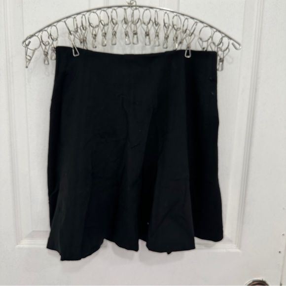 Black midi skirt - Picture 1 of 3